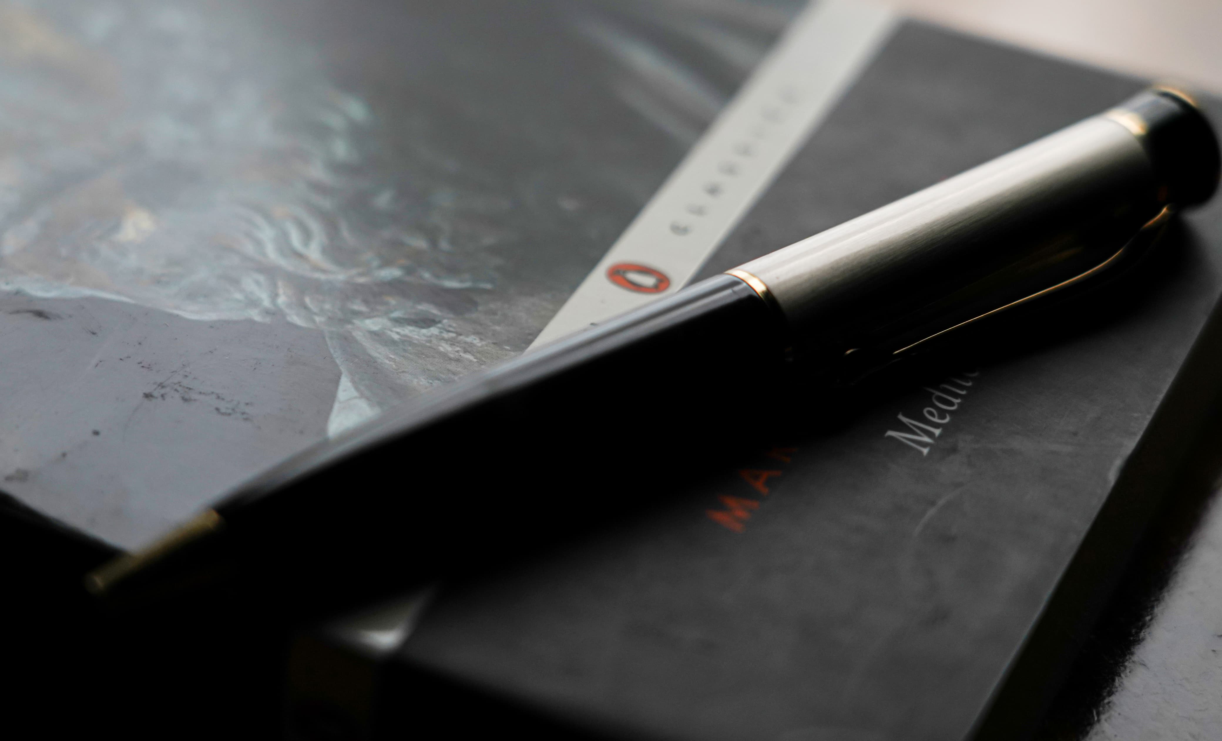 Glossy Pen